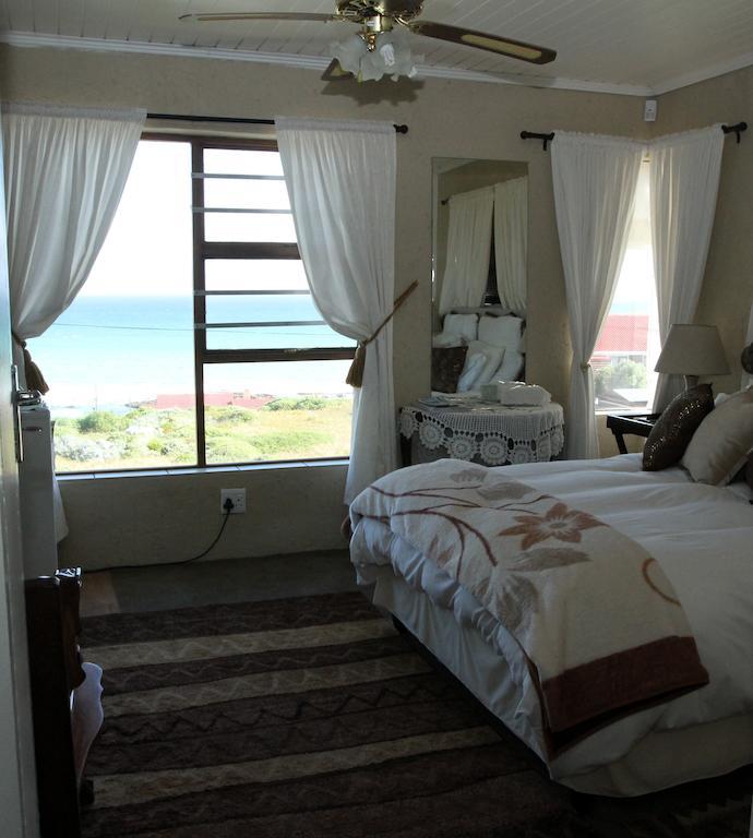 Oceanview Guesthouse Struisbaai Habitación foto